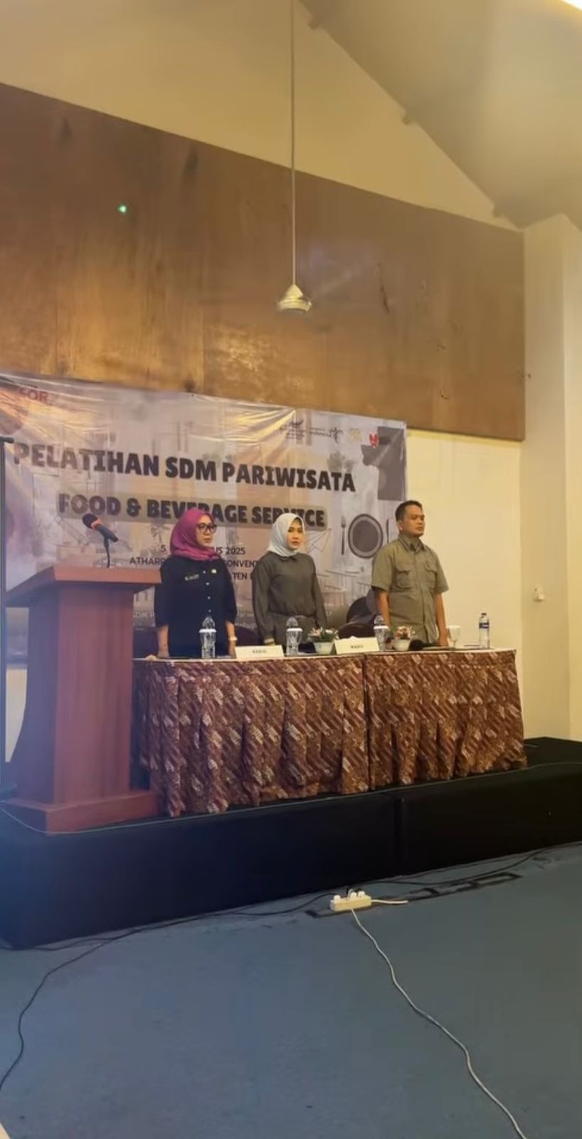 PELATIHAN SDM PARIWISATA BIDANG FOOD AND BAVERAGE SERVICE